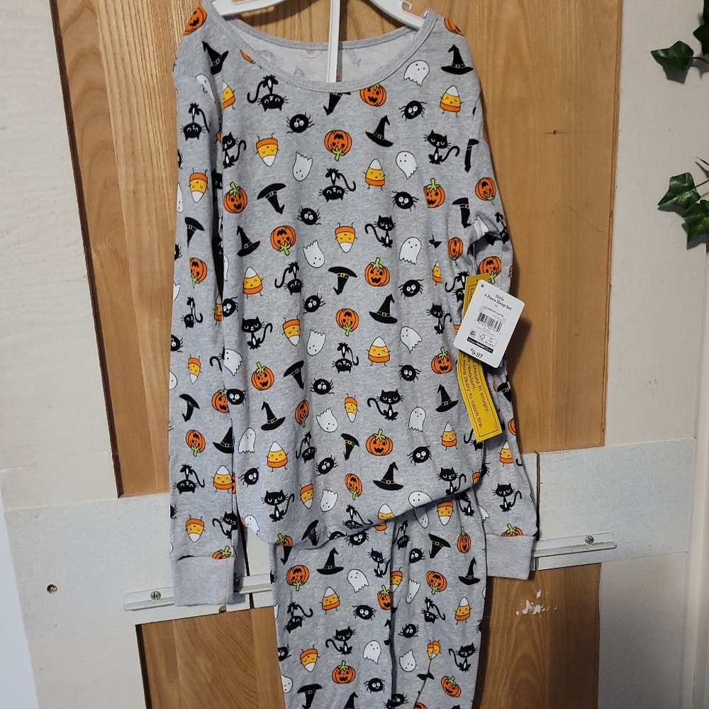 NEW WITH TAGS! Kids Halloween pajamas unisex. Size 10